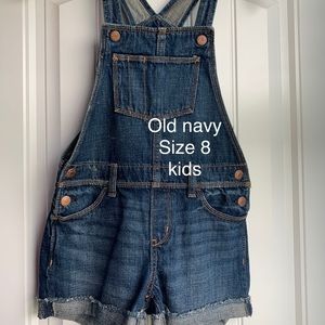 Girls Jean overalls never worn